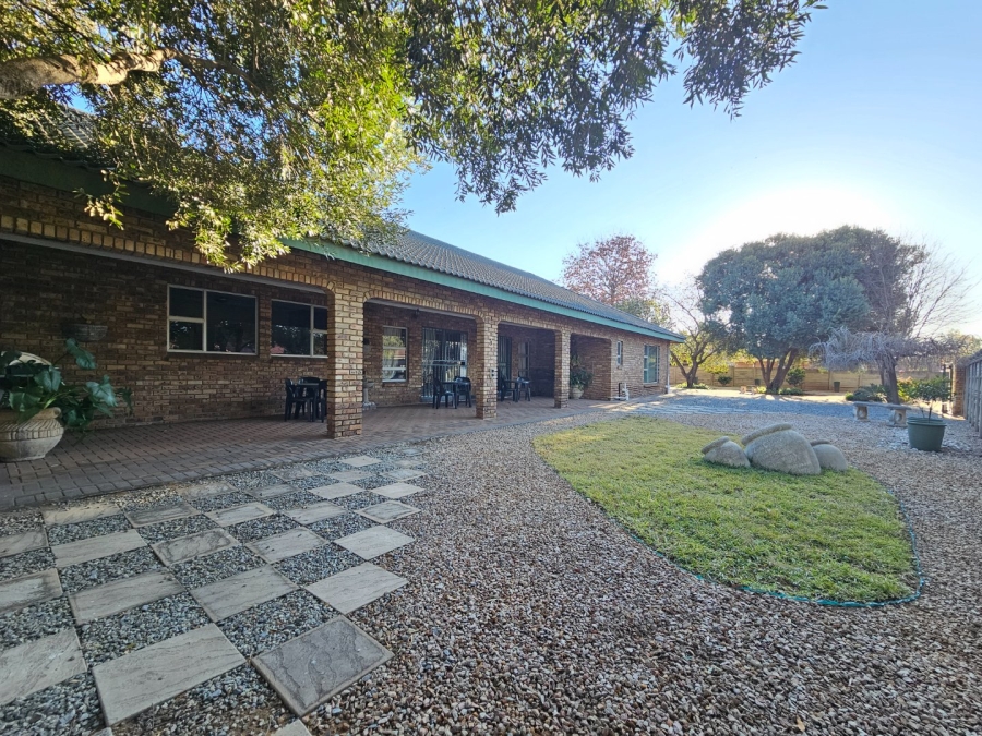 5 Bedroom Property for Sale in Vaalpark Free State